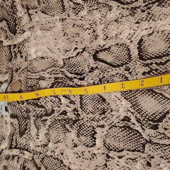 NWT She + Sky snakeskin pants size Small - Picture 8 of 9